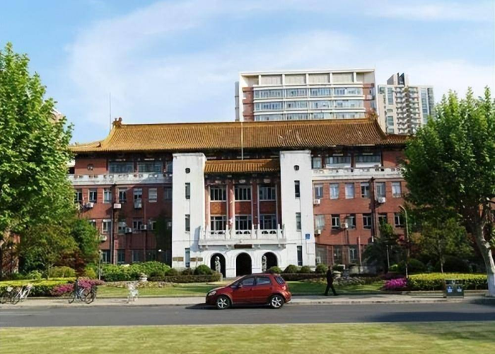 上海医学院排名大揭秘,虎扑网友热议的顶尖学府与真实实力剖析 上海医学院排名大揭秘,虎扑网友热议的顶尖学府与真实实力剖析