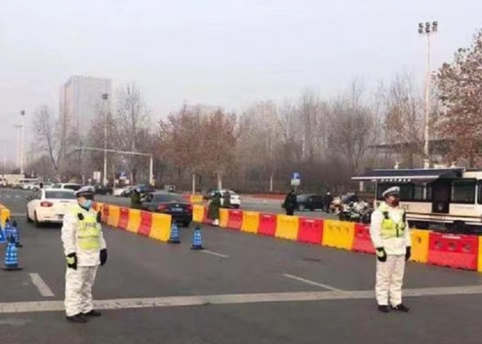 方寸金店藏乾坤，一场财富、欲望与人间烟火的交织之旅