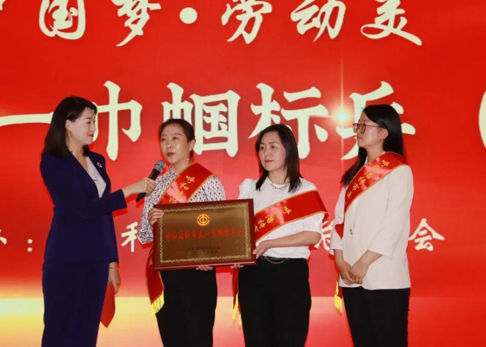 给大家讲解“如何创建炸 金花房间链接”轻松获取房卡全渠道 给大家讲解“如何创建炸 金花房间链接”轻松获取房卡全渠道