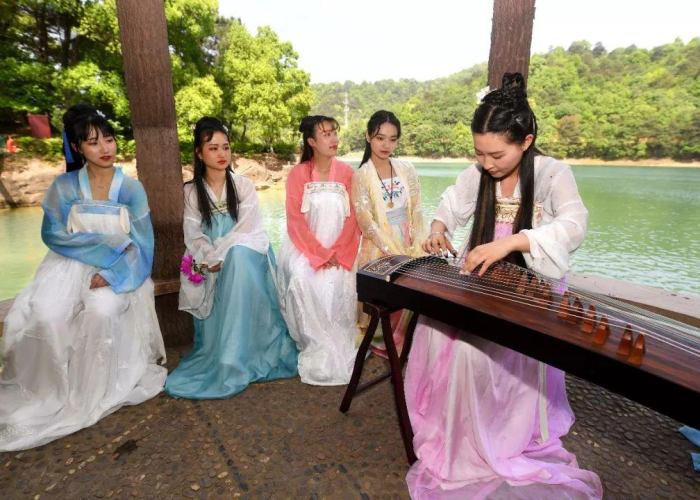 秒懂教程“微信炸 金花怎样创好友房”获取房卡教程-哔哩哔哩 秒懂教程“微信炸 金花怎样创好友房”获取房卡教程-哔哩哔哩