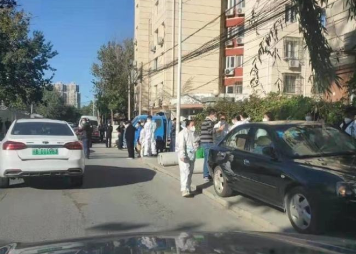 美国疫情再拉警报，连续四日确诊破伍万，社会隐忧与防控困局何解？