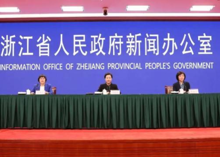 雷丁D30电动汽车价格解析,性价比之王如何颠覆代步市场? 雷丁D30电动汽车价格解析,性价比之王如何颠覆代步市场?