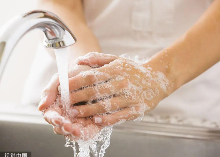 本土再现死亡病例，敲响公共卫生警钟