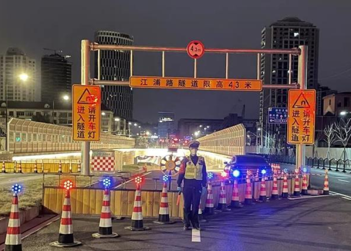 浦东封锁,疫情下的坚韧与反思 浦东封锁,疫情下的坚韧与反思