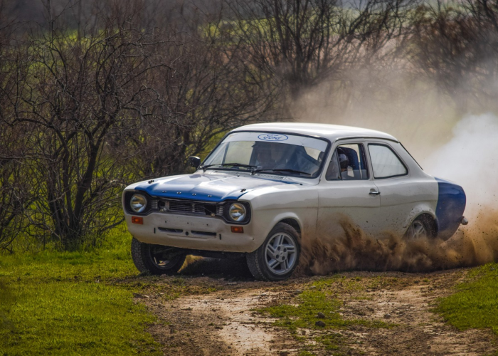 福特MPV黑武士,都市钢铁丛林中的移动堡垒与温情港湾 福特MPV黑武士,都市钢铁丛林中的移动堡垒与温情港湾