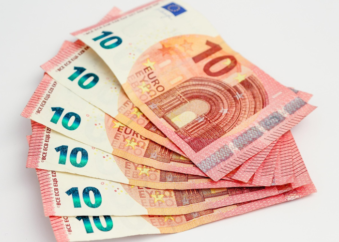 房卡全攻略“金花房卡代理销售”详细房卡使用教程