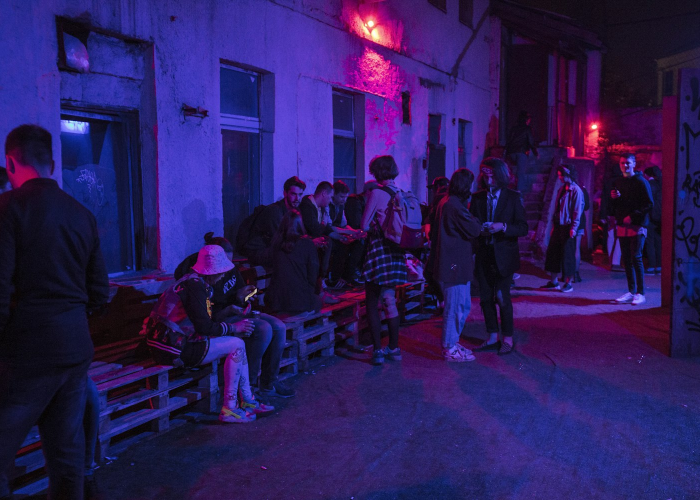 北京酒吧疫情关门,夜生活暂停背后的城市阵痛与反思 北京酒吧疫情关门,夜生活暂停背后的城市阵痛与反思