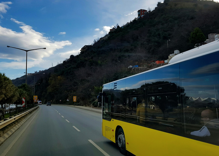 大货车报价多少钱一辆？贰0贰肆年市场价格分析与选购指南