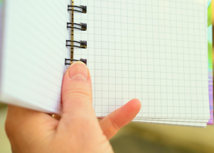 给大家讲解“开牛牛群怎么买房卡”详细房卡使用教程