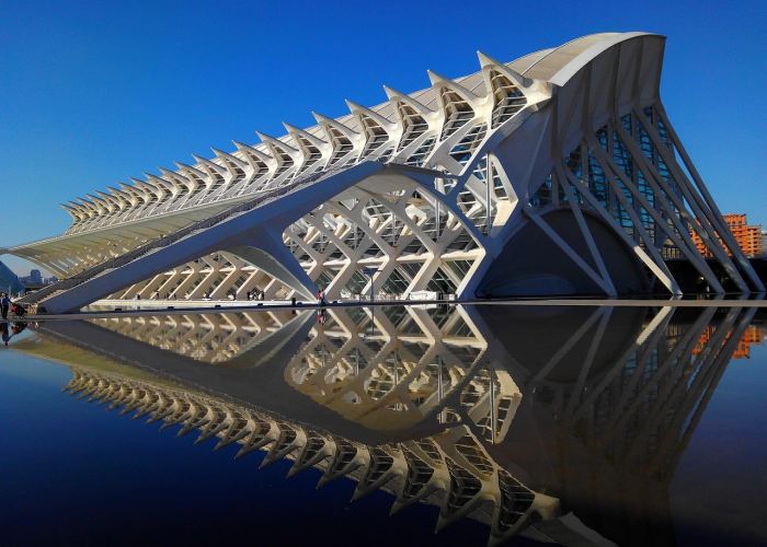 深圳艺术中心，一座城市的创新灵魂与未来想象