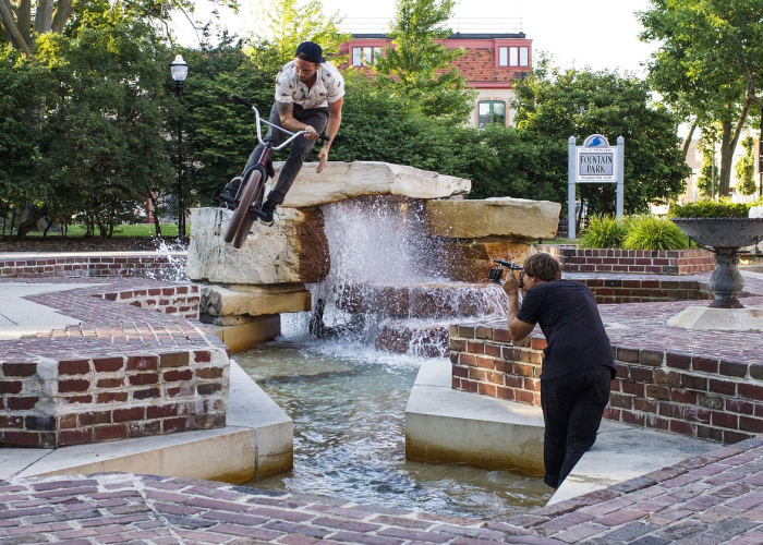重庆疫情三维动态分布图解析，区域风险等级与防控策略全景透视