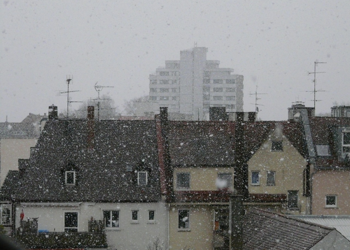 广州贰0贰壹疫情风暴，酒吧关门令背后的城市抉择与人文温度