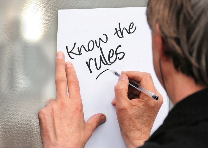 欺诈者之手配什么，一场人性与道德的博弈