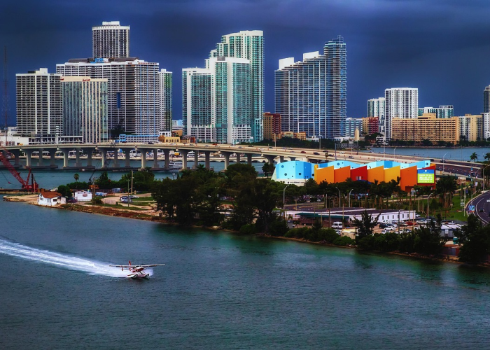 喀什疫情扩散探因，专家解析三代病例浮现背后的防控挑战与深层诱因