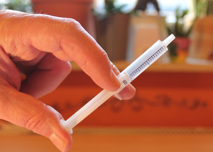 张文宏首次接种,一位抗疫先锋的示范与公共健康责任的呼唤 张文宏首次接种,一位抗疫先锋的示范与公共健康责任的呼唤